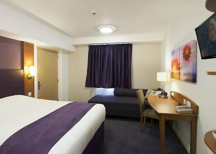 Premier Inn York North West 3*